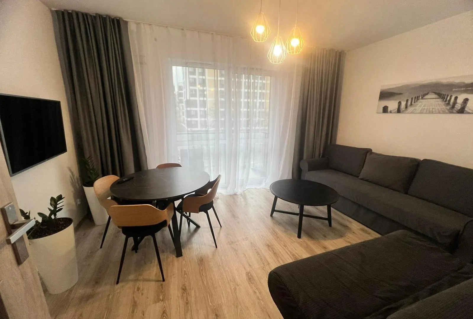 Petrovdom In Warsaw Cozy Apartment Wola, 32 Jana Kazimierza