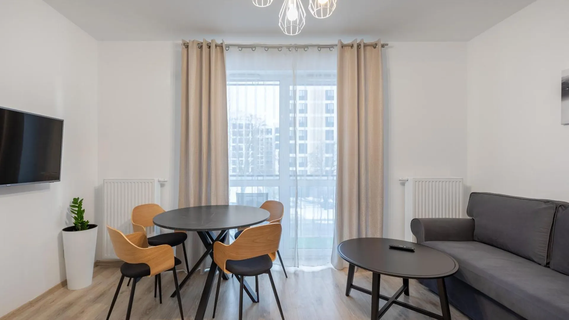 Petrovdom In Warsaw Cozy Apartment Wola, 32 Jana Kazimierza