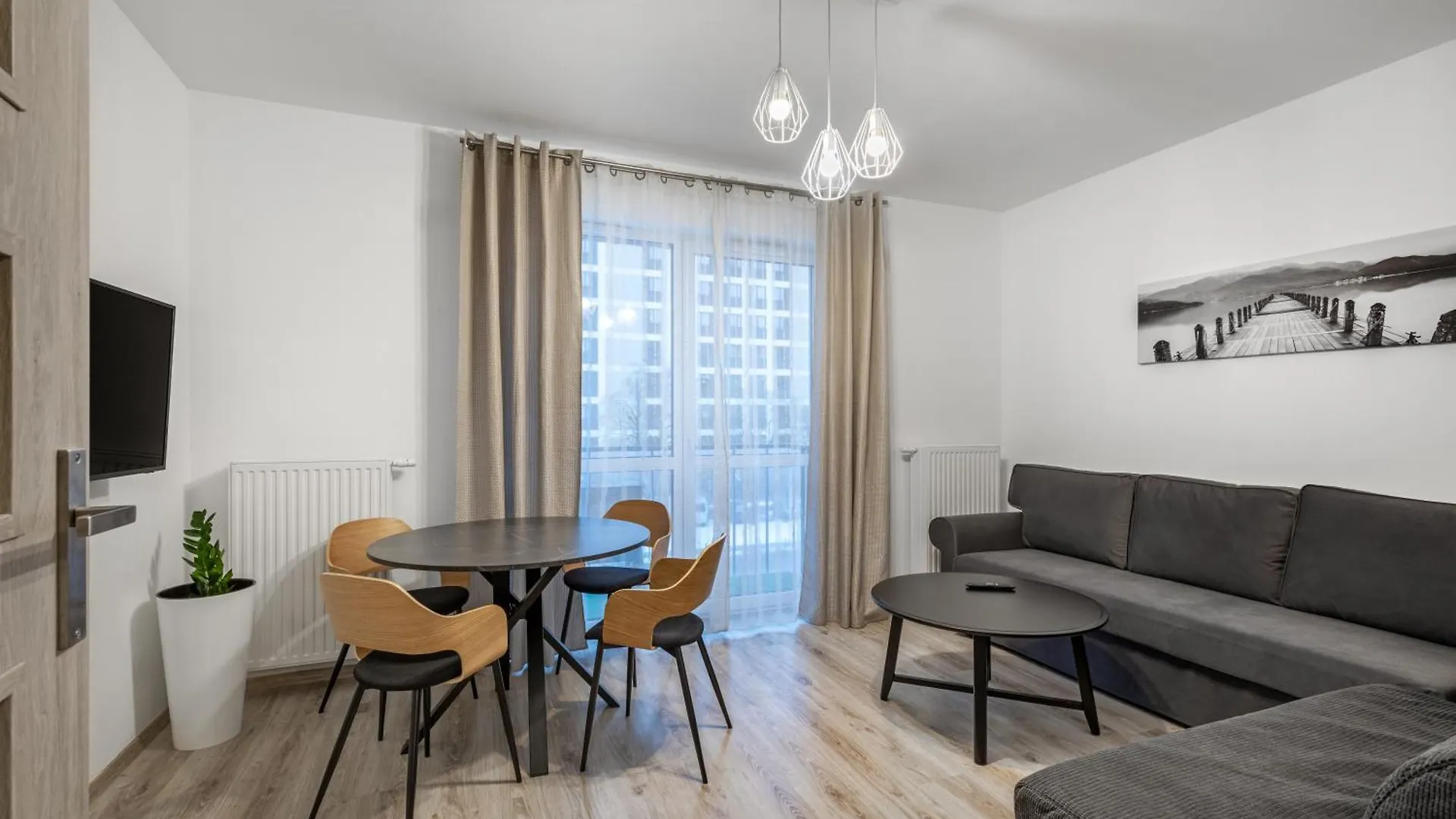 Petrovdom In Warsaw Cozy Apartment Wola, 32 Jana Kazimierza
