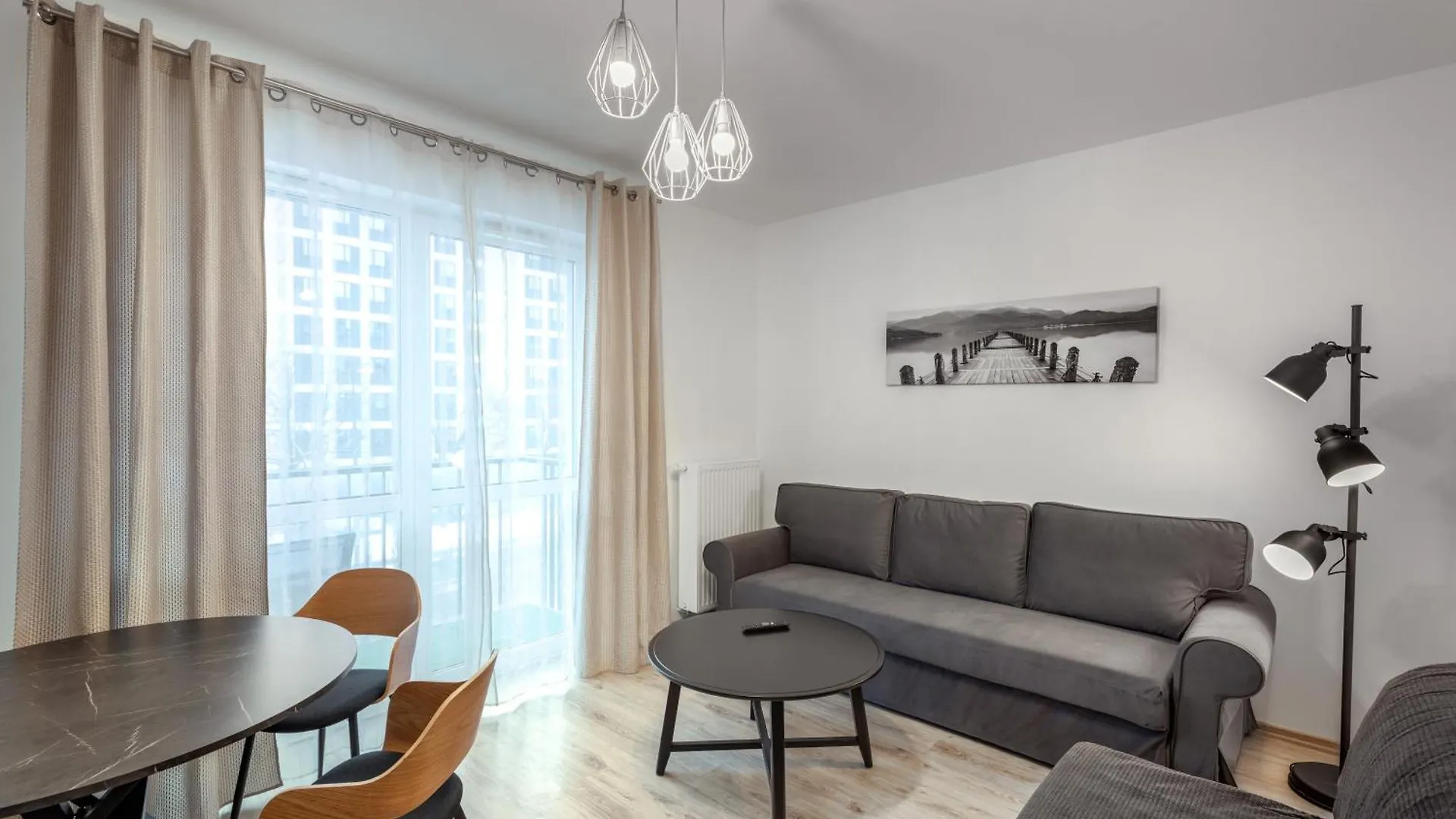 Petrovdom In Warsaw Cozy Apartment Wola, 32 Jana Kazimierza