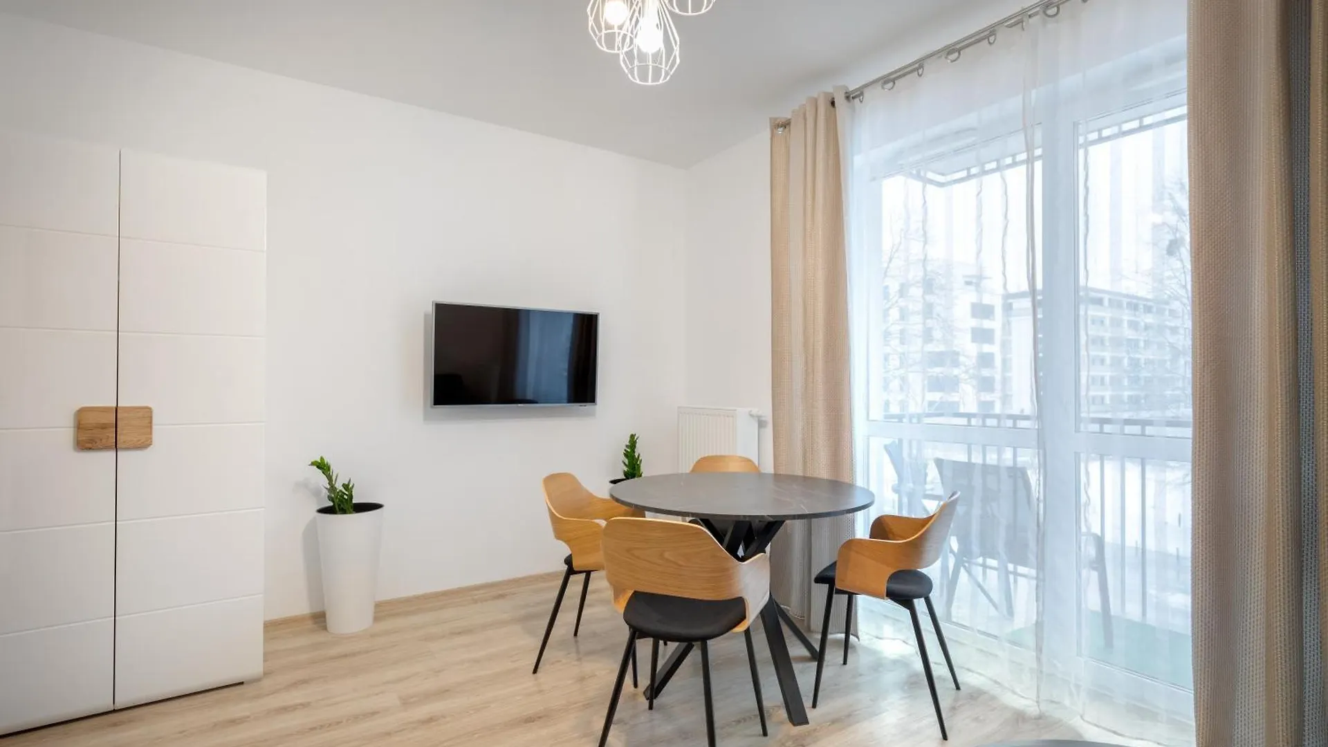 Petrovdom In Warsaw Cozy Apartment Wola, 32 Jana Kazimierza 0*,  Pologne