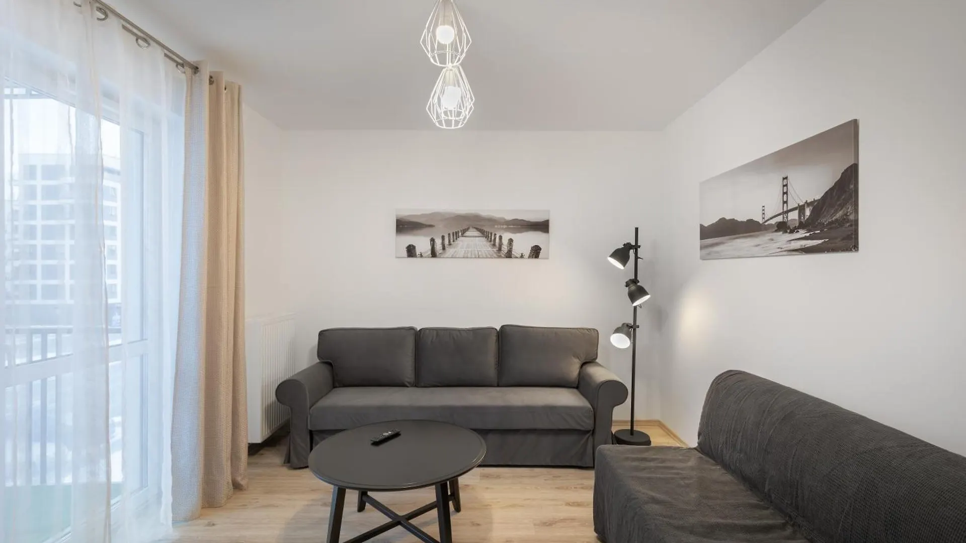 Petrovdom In Warsaw Cozy Apartment Wola, 32 Jana Kazimierza